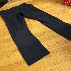 Lululemon Cropped Blue Leggings